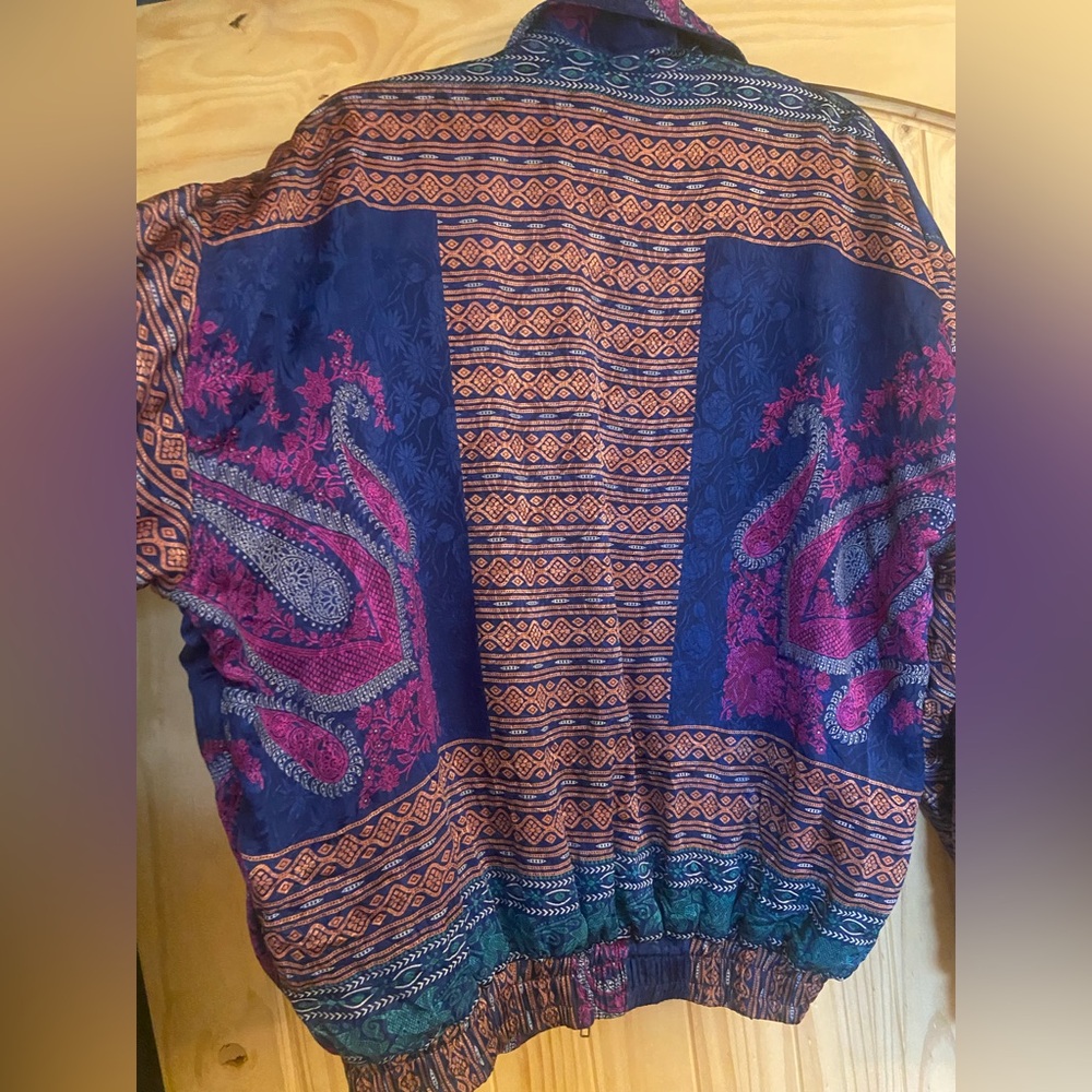 Luna Wild Silk Sari Bomber Jacket handmade in India repurposed sari 100% silk - Picture 7 of 8